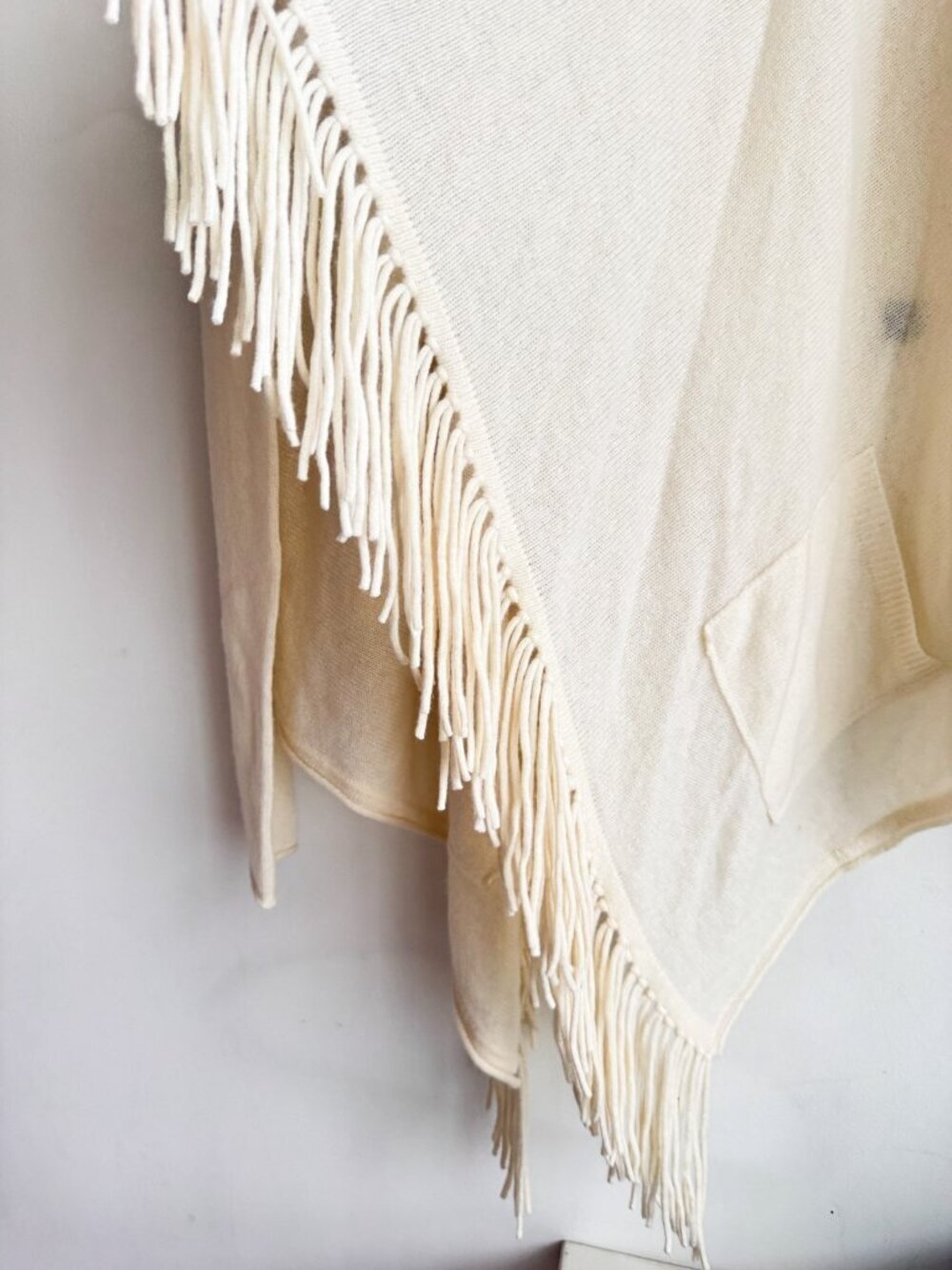Neiman Marcus 100% Cashmere Fringe Detail Cardigan NWT L - Picture 6 of 7